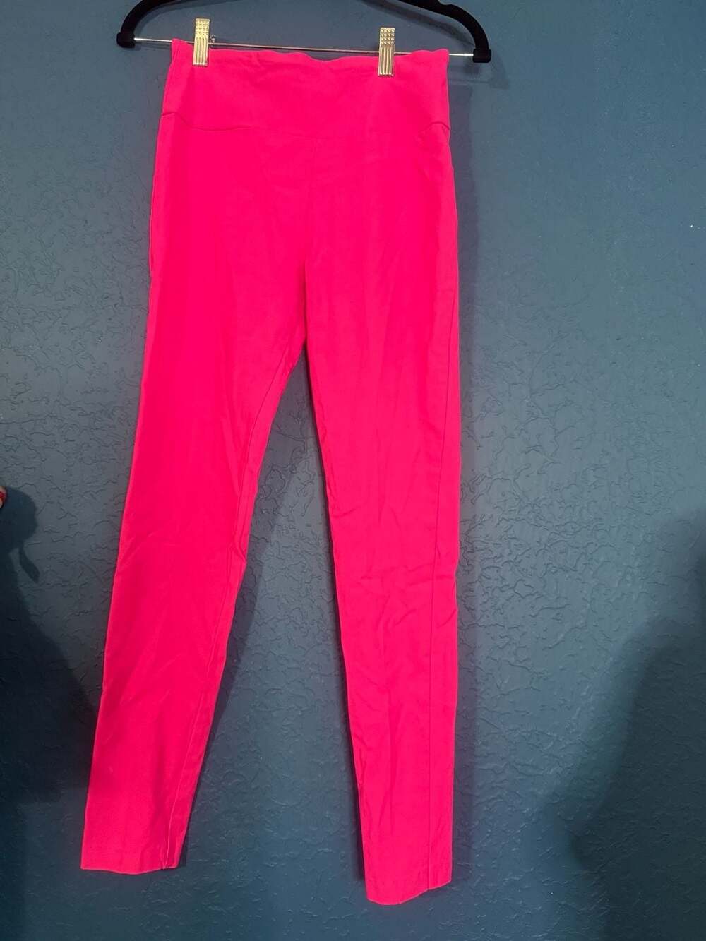 Hybrid & Company Women's Hot Pink Leggings Size M